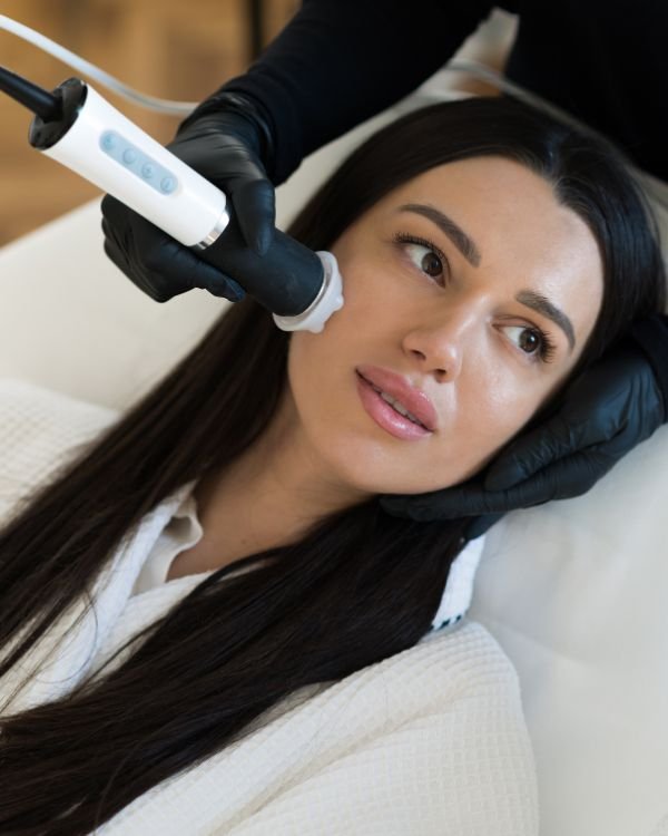 Achieve glowing skin with Hydrafacial treatment in Bangalore Indira Nagar at Aurilueur.