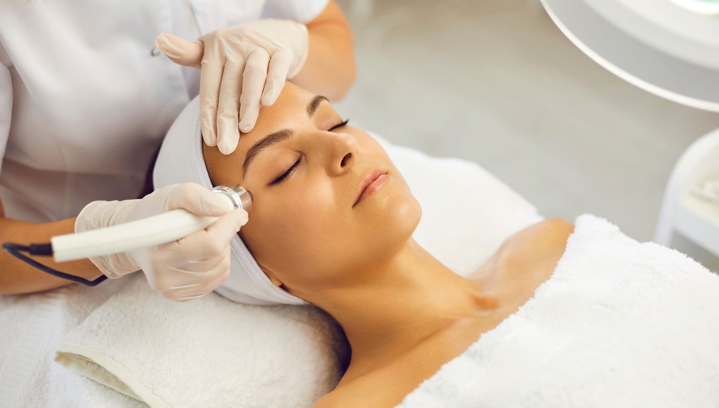 Skin Whitening Treatment in Bangalore at Aurilueur with expert care