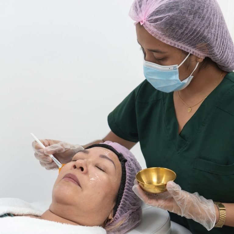 Best anti ageing clinic in Bangalore at Aurilueur