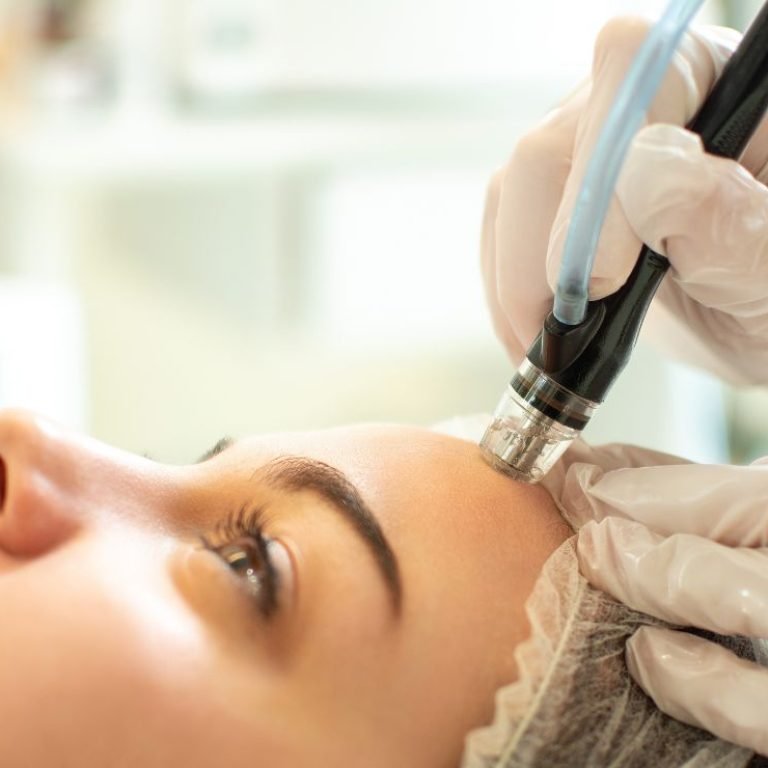 Best Hydrafacial Treatment in Bangalore Indira Nagar for glowing, healthy skin at Aurilueur.